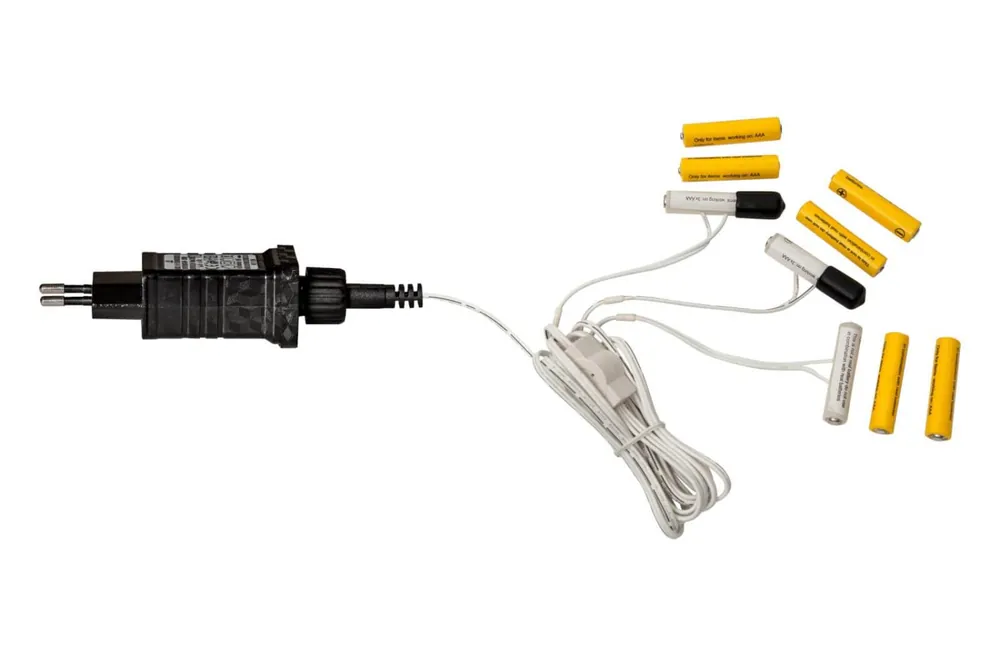 Sänkt pris BATTERIELIMINATOR 3xAAA 2,5m Vit