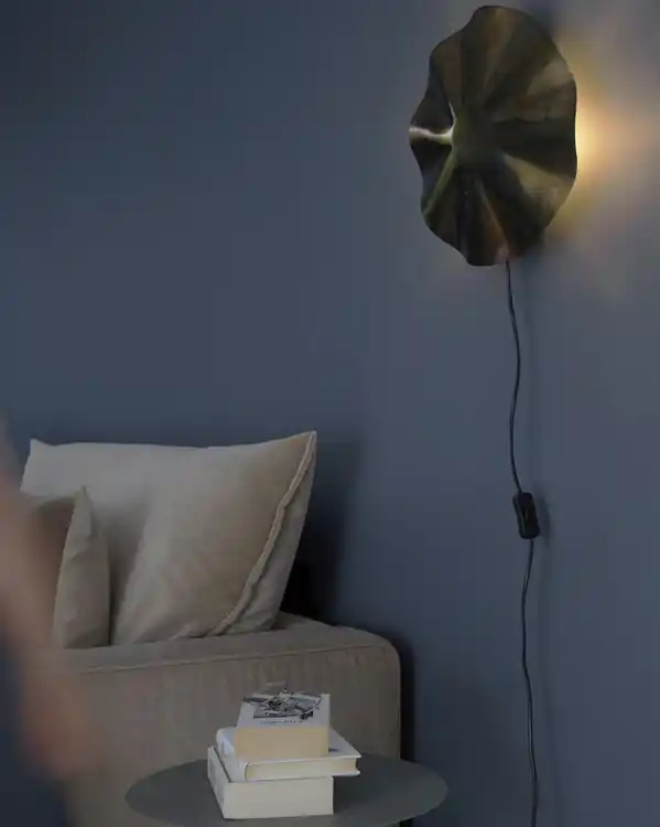 Vägglampa Aira Premium